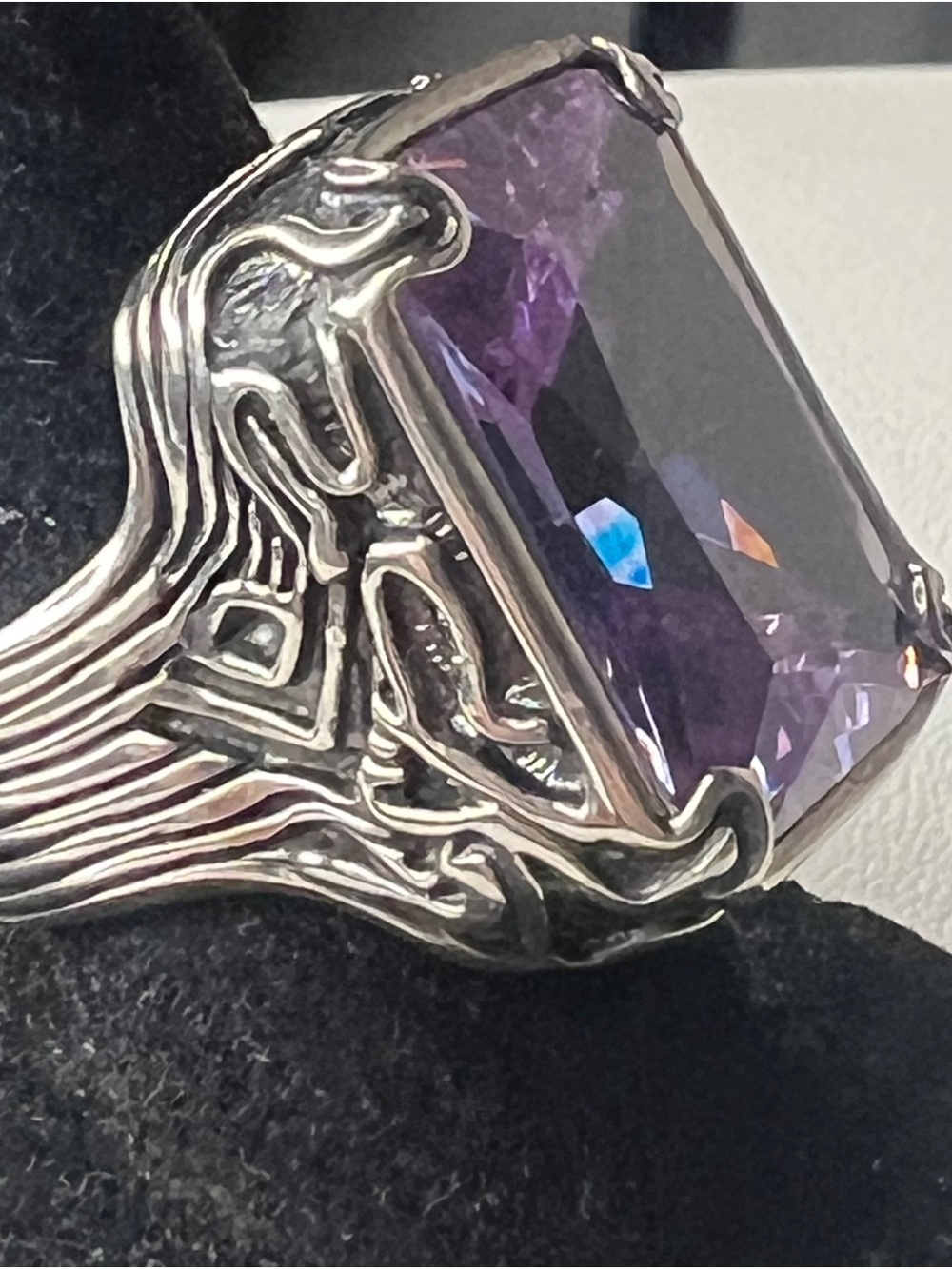 Silver Ring with Purple Gemstone - Picture 4 of 9